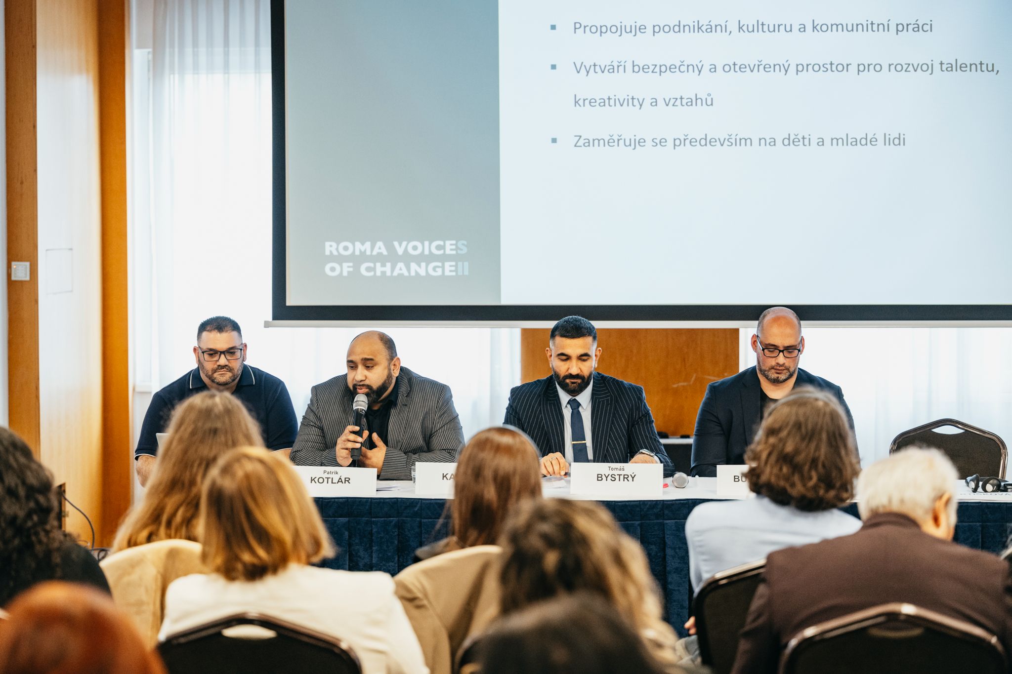 Druhé mezinárodní setkání Roma Voices of Change II završilo tříletý vzdělávací projekt Ministerstva práce a sociálních věcí - Ilustrační obrázek